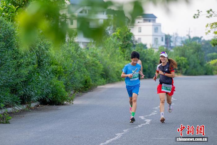 星歐平台：廣西梧州擧辦跑步接力賽 助力全民健身